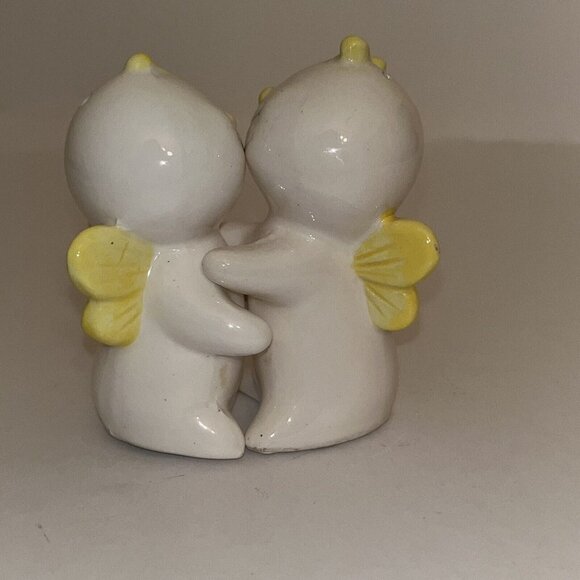 Vintage Happy Hugging Bugs Salt And Pepper Shakers Yellow Wings Imperfections - Picture 3 of 9
